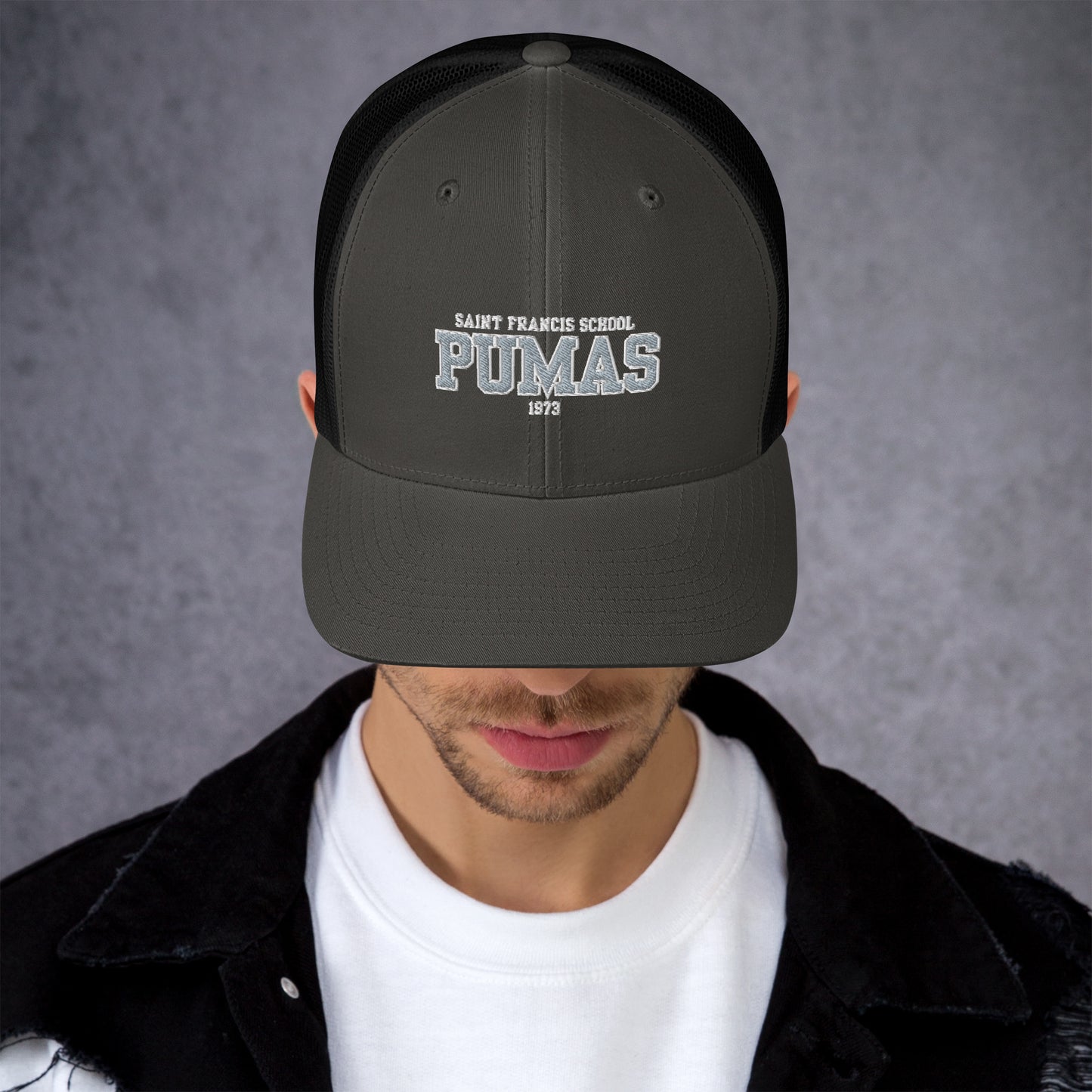 Trucker Cap with Pumas logo