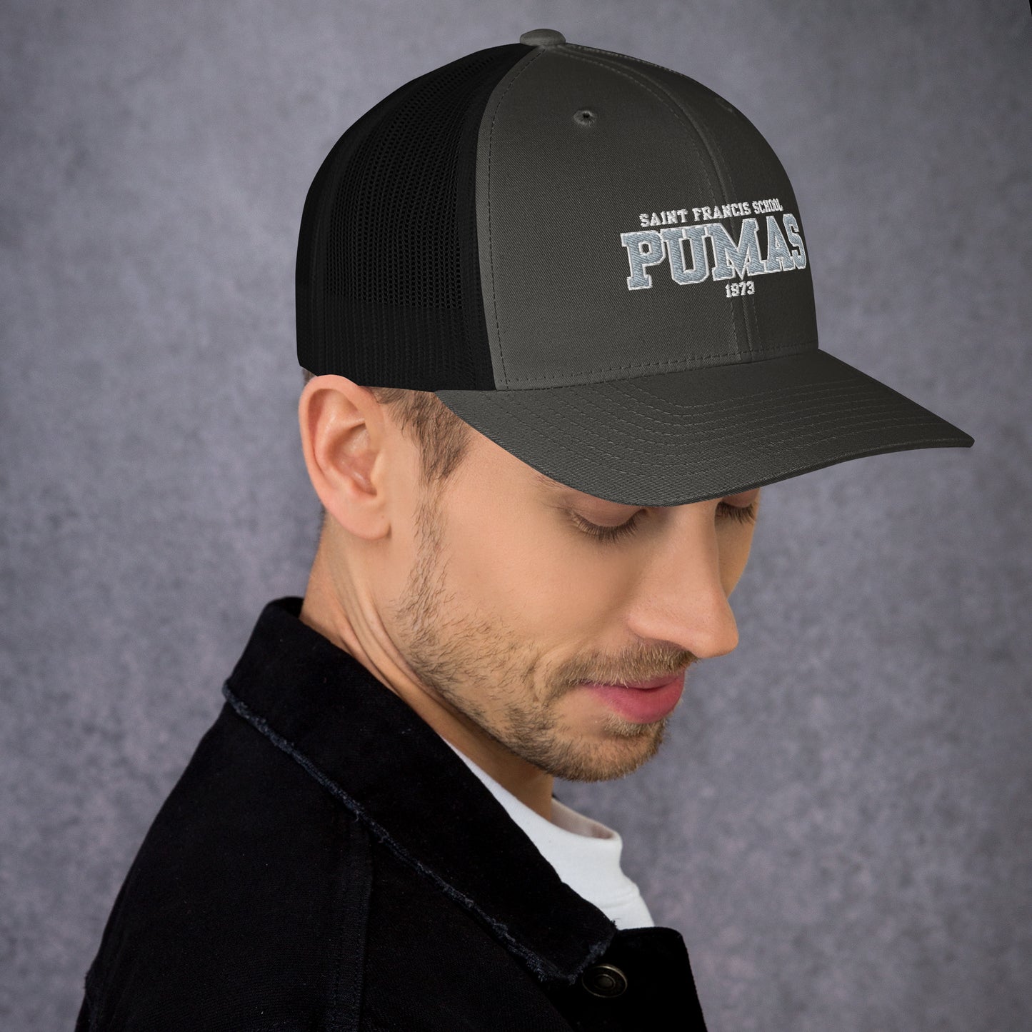 Trucker Cap with Pumas logo
