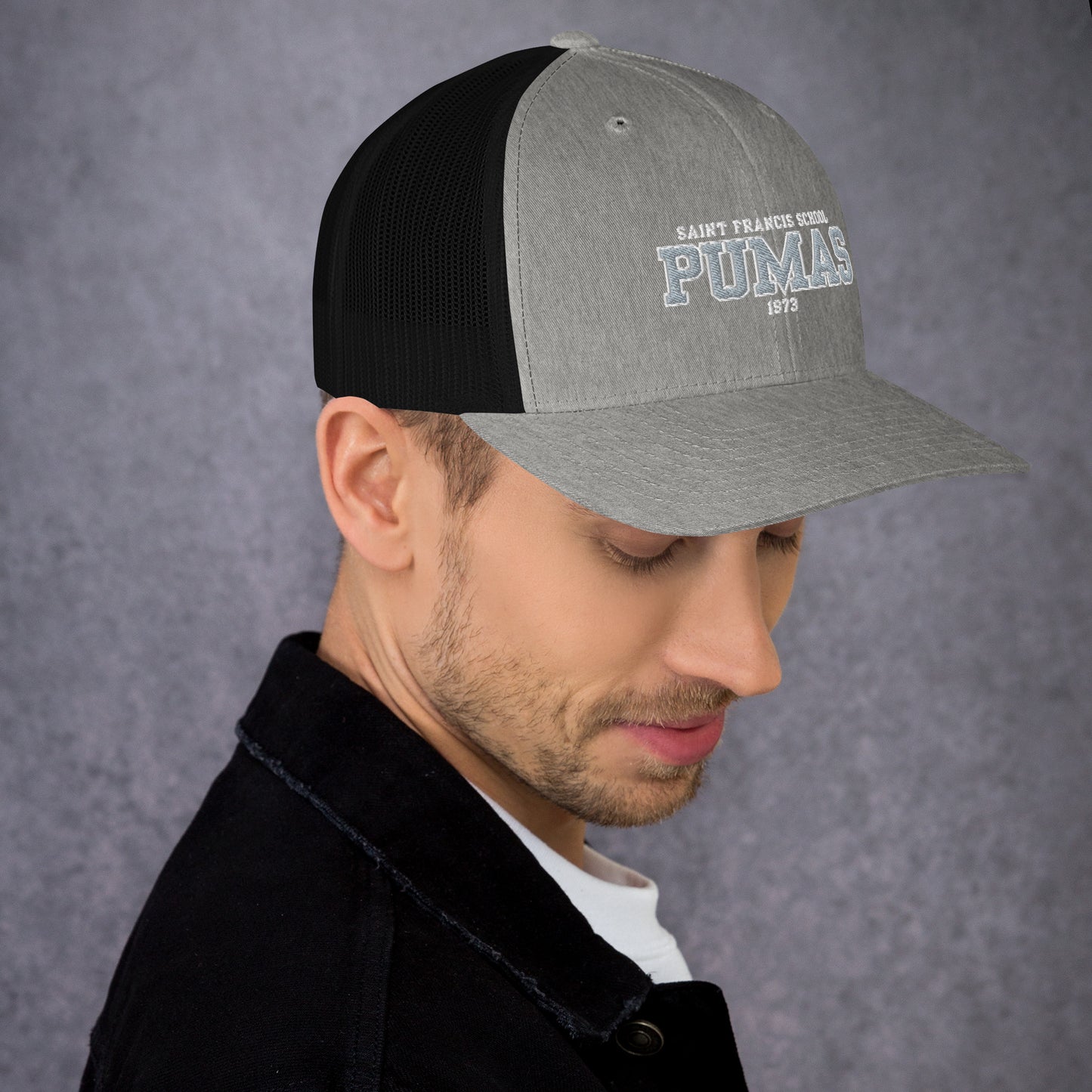 Trucker Cap with Pumas logo