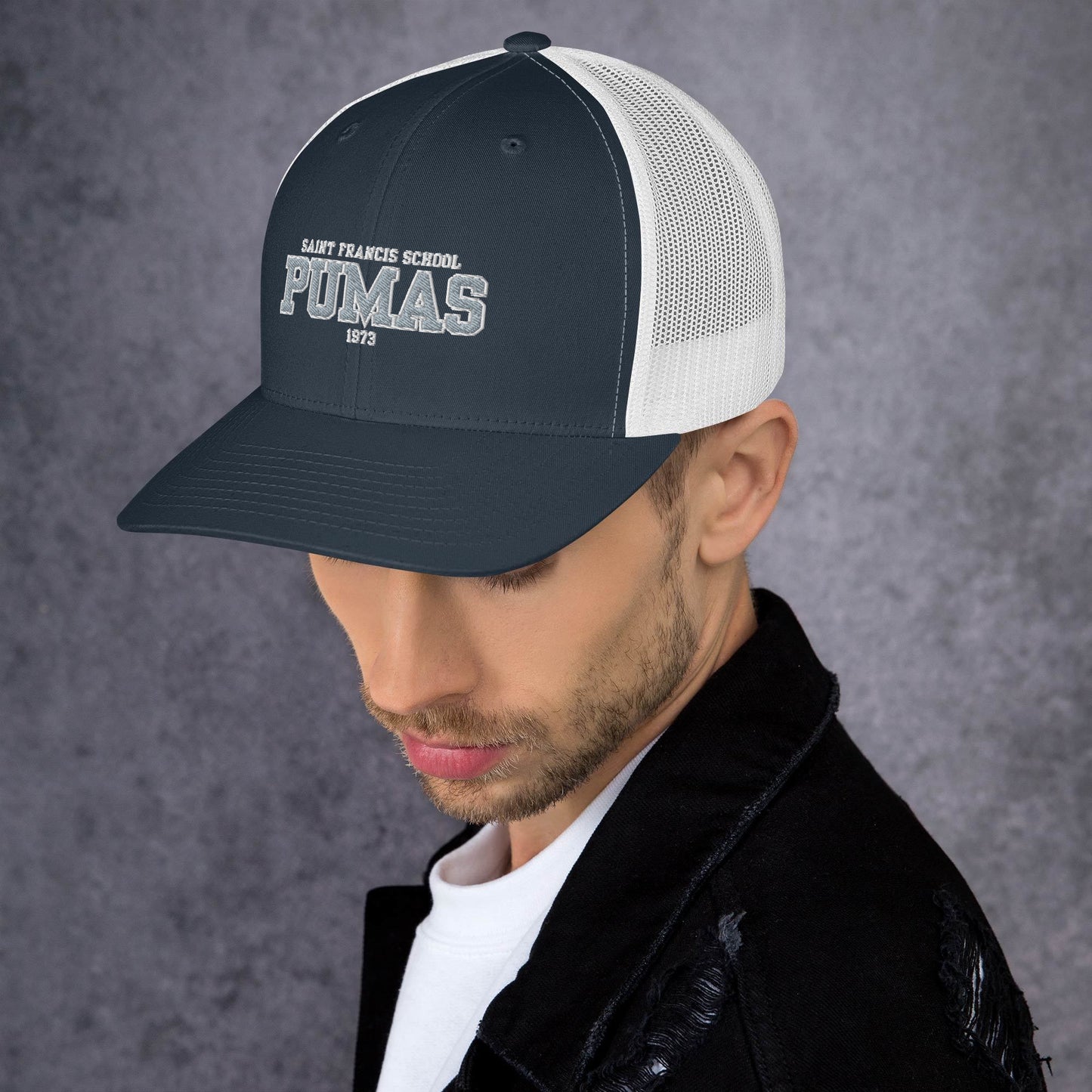 Trucker Cap with Pumas logo