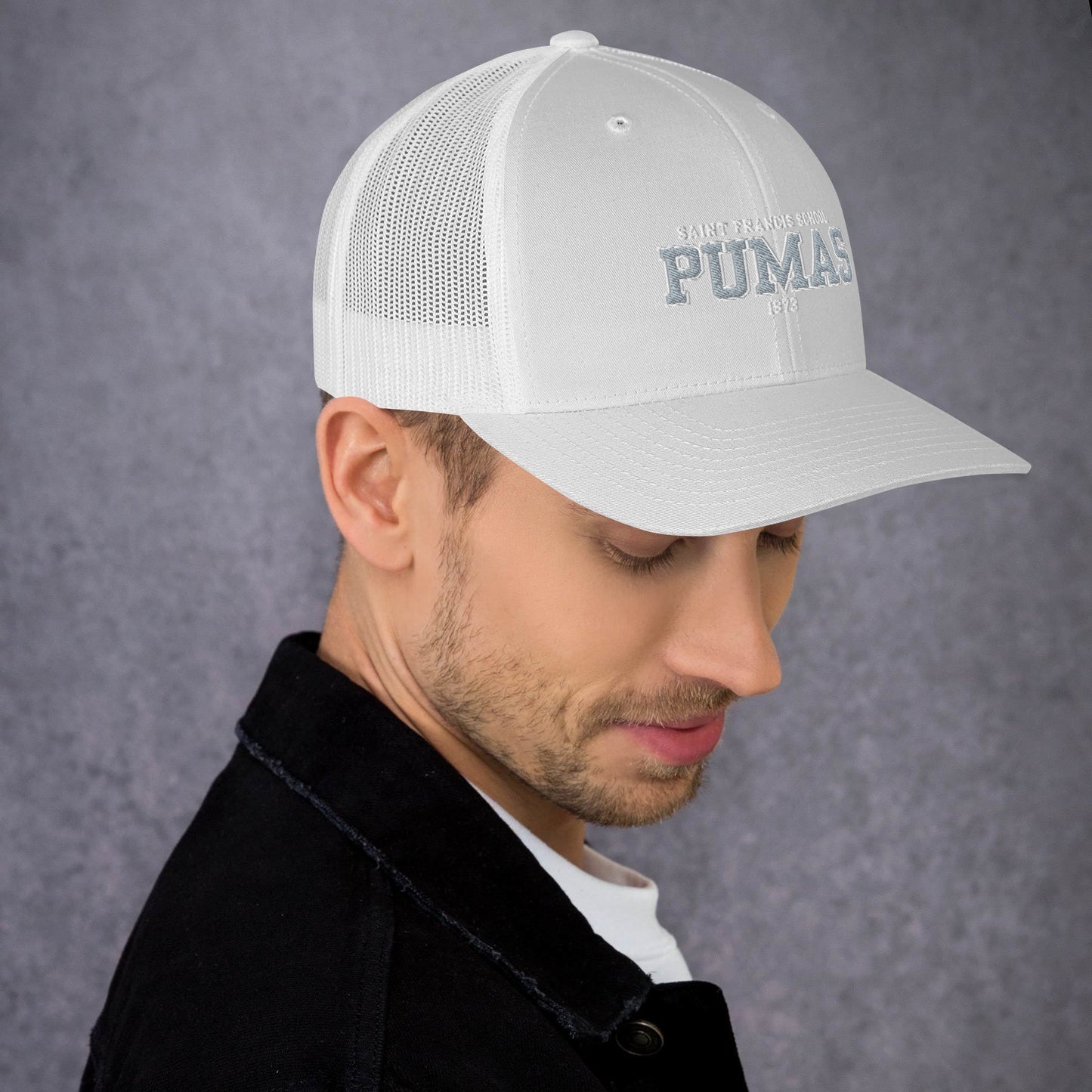 Trucker Cap with Pumas logo